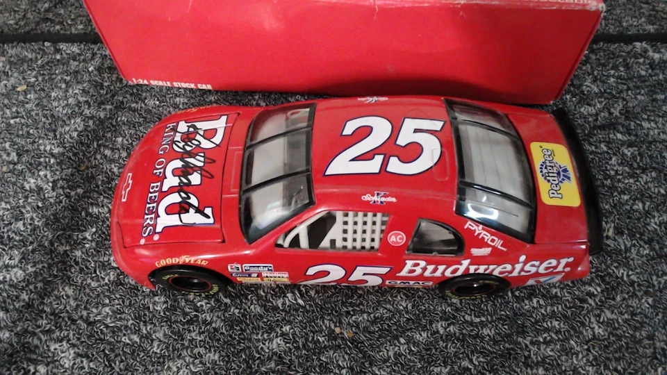 Nascar Diecast 1 24 Action Ken Schrader Winston Cup #25 Bud Action AUTOGRAPHED - Image 2 of 4