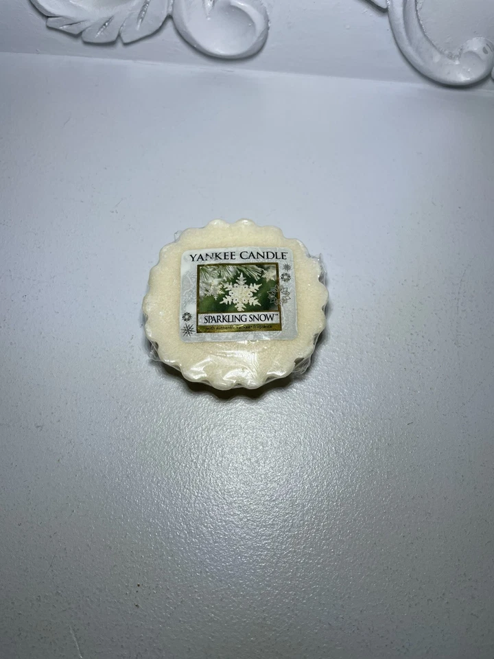 Yankee Candle Sparkling Snow Scent Tart Wax Melt - Image 2 of 3