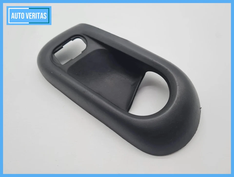 Original Opel Corsa C (X01) door handle aperture cover left 13106253 - Image 2 of 4