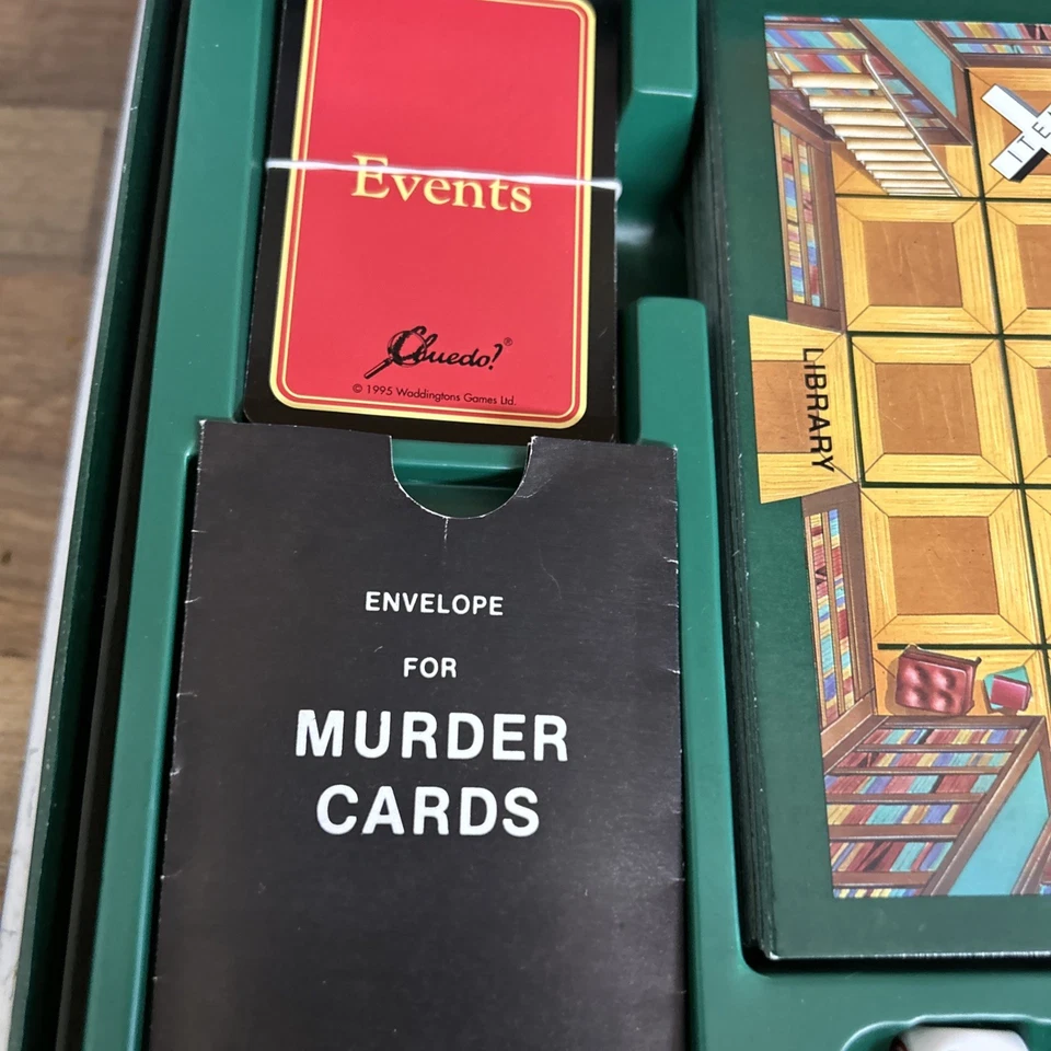 Vintage 1995 Cluedo Super Sleuth Board Game Waddingtons Complete - Image 3 of 4