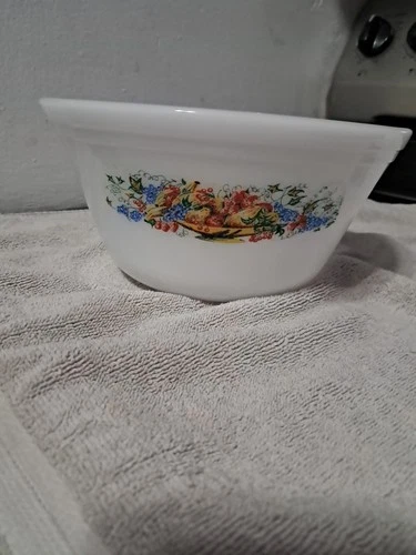 Vintage Federal Glass White Milk Glass Mixing Bowl, "Fruit Salad"Pattern, 4" x 8