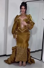 Luxury Gold Satin Evening Dresses Crystal Beading Long Sleeves Party Prom Gowns