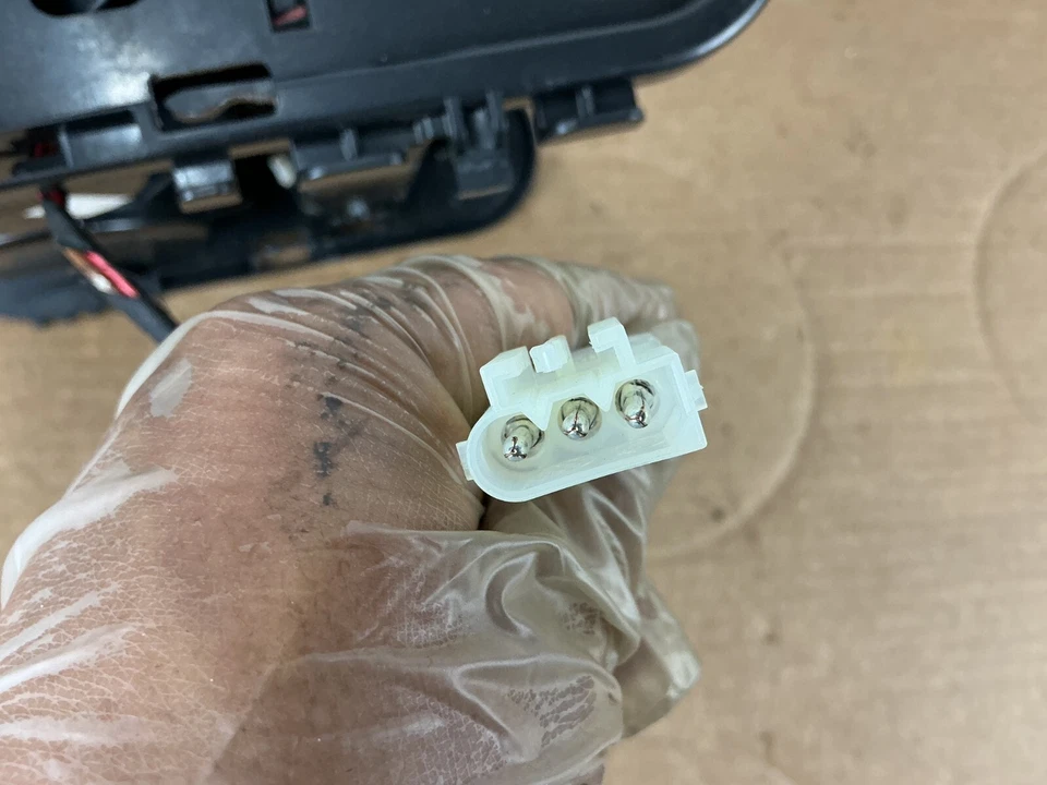 Оригинальный держатель подстаканника пепельницы для центральной консоли BMW X5 2014-2018 9315332 - Изображение 4 из 4