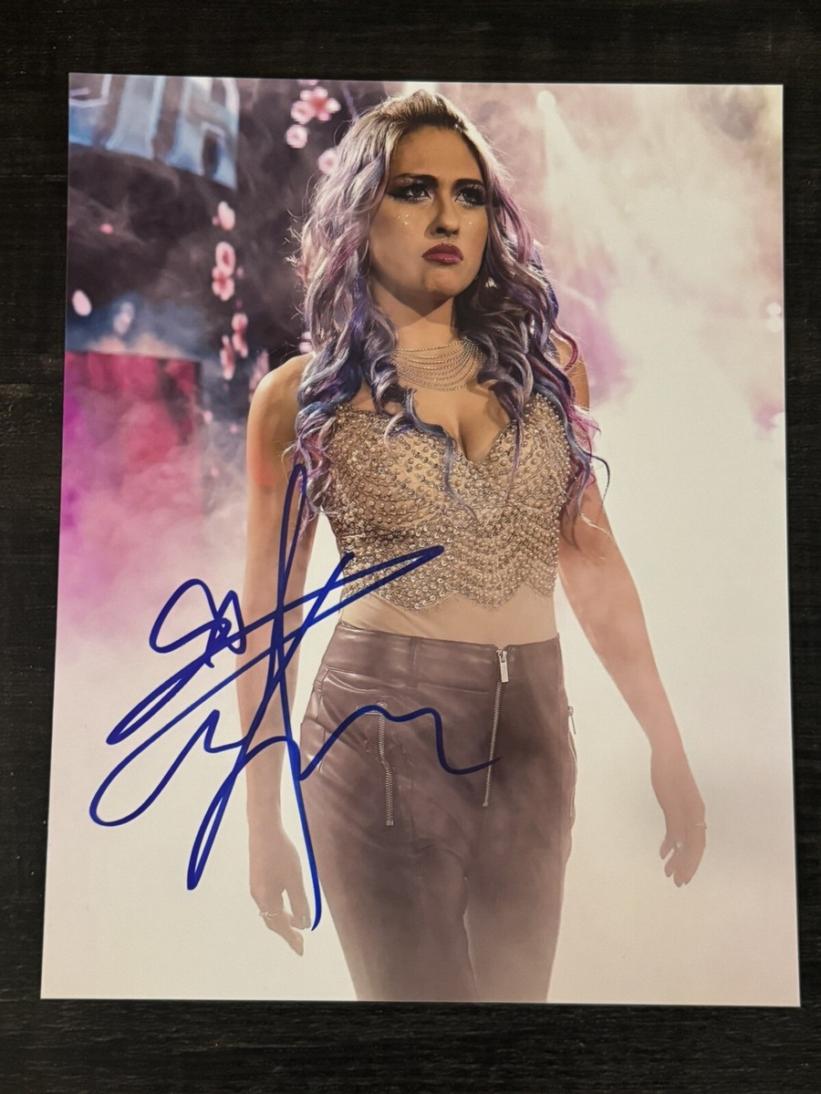 Giulia (World Wrestling Entertainment) Signed WWE NXT 8x10 Photo