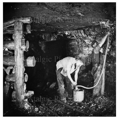 PHOTO 7 MINING SCENE INSIDE OF CANNOCK CHASE COAL MINE STAFFORDSHIRE c1890 PHOTO 7 MINING SCENE INSIDE OF CANNOCK CHASE COAL MINE STAFFORDSHIRE c1890