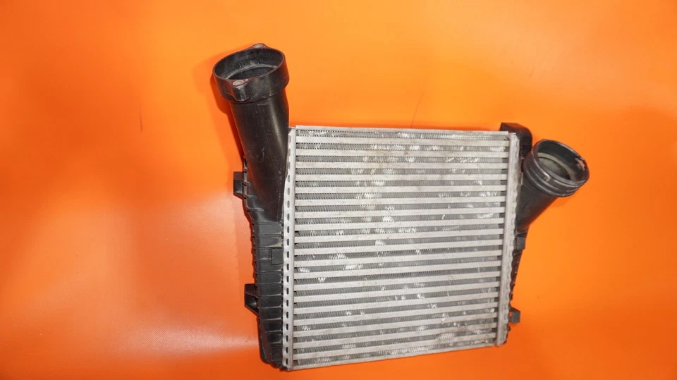 Intercooler izquierdo PORSCHE CAYENNE 2003 2004 2005 2006 4,5 L V8 7L0145803A OEM Foto 3 de 4