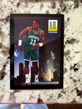 1993-94 SKYBOX PREMIUM NBA BASKETBALL CARD CHARLOTTE HORNETS ALONZO MOURNING 320