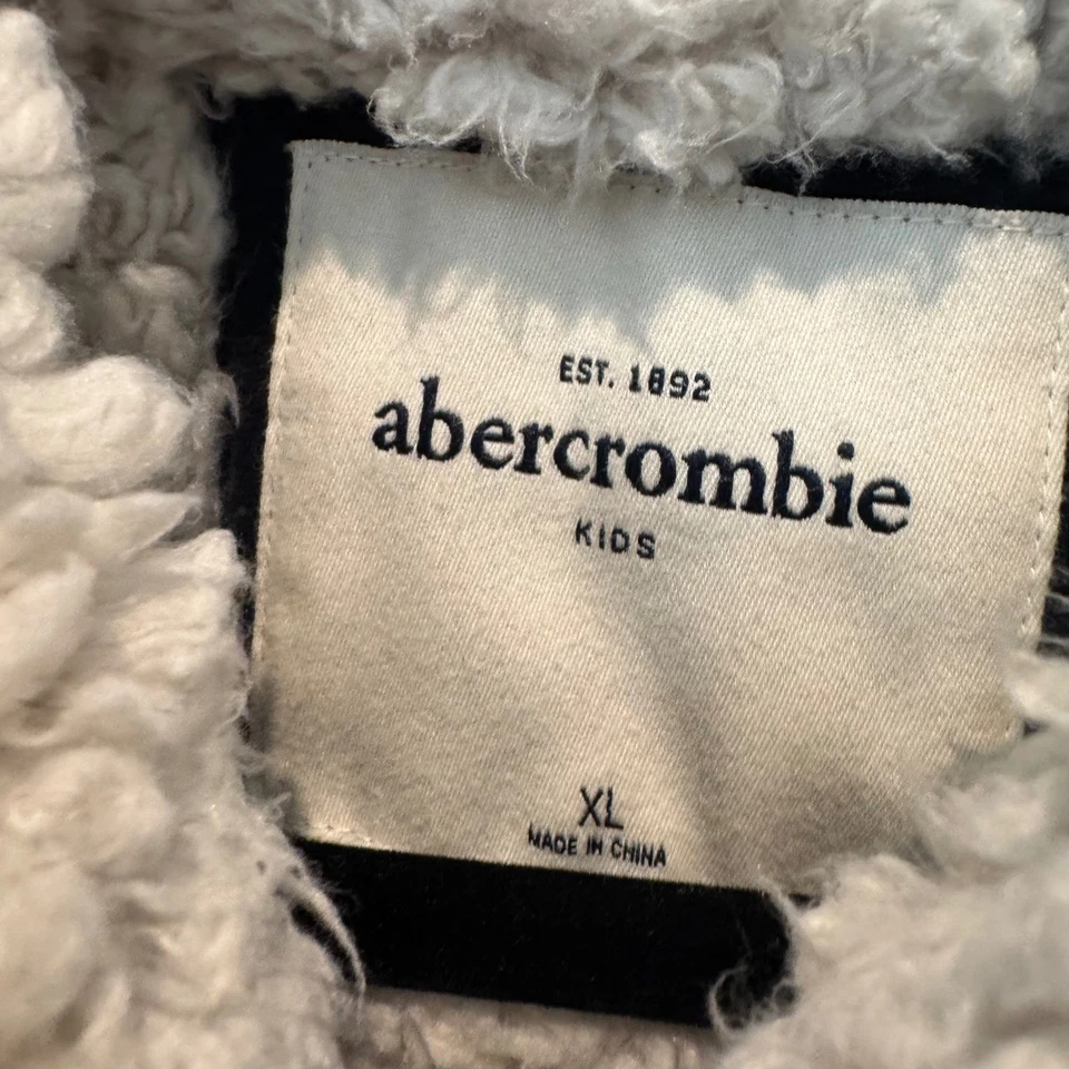 Y2K Style Abercrombie & Fitch Kids Navy Full Zip Heavy Hoodie Faux Fur Girls XL - Image 2 of 4