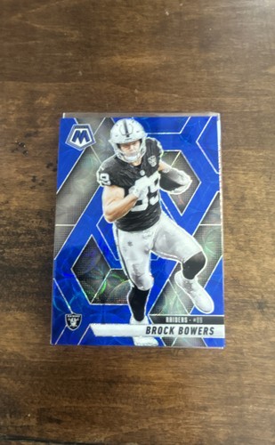 2025 Panini Mosaic - Brock Bowers #5 Blue Scope Prizm