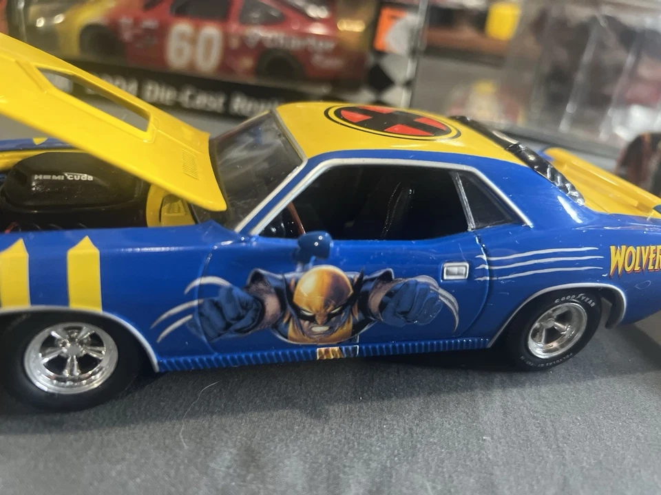 Johnny Lightning Marvel Wolverine 1970 Plymouth HEMI Barracuda Diecast Car Only - Image 3 of 4