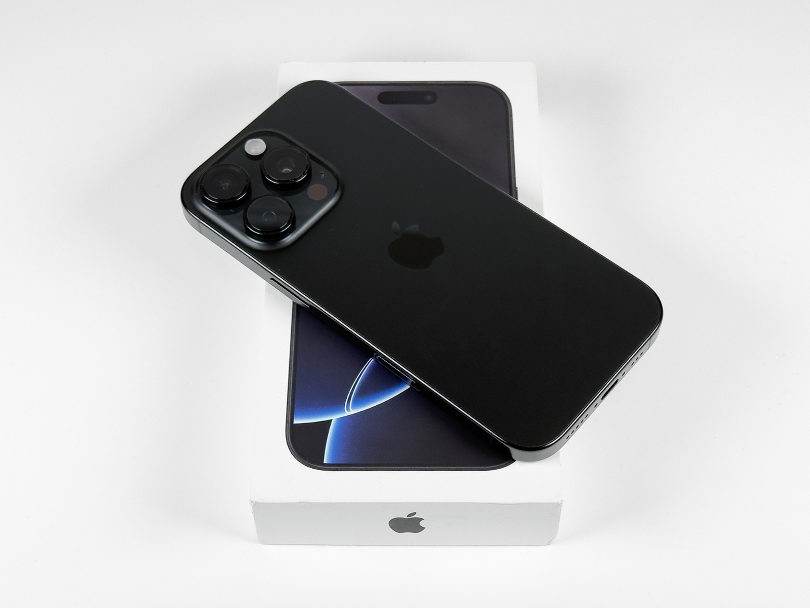 Apple iPhone 16 Pro Titanio Nero - 128GB - 89%