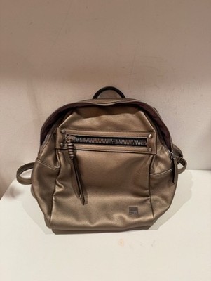 City backpack Travelite metallic gold NP: 69,95  