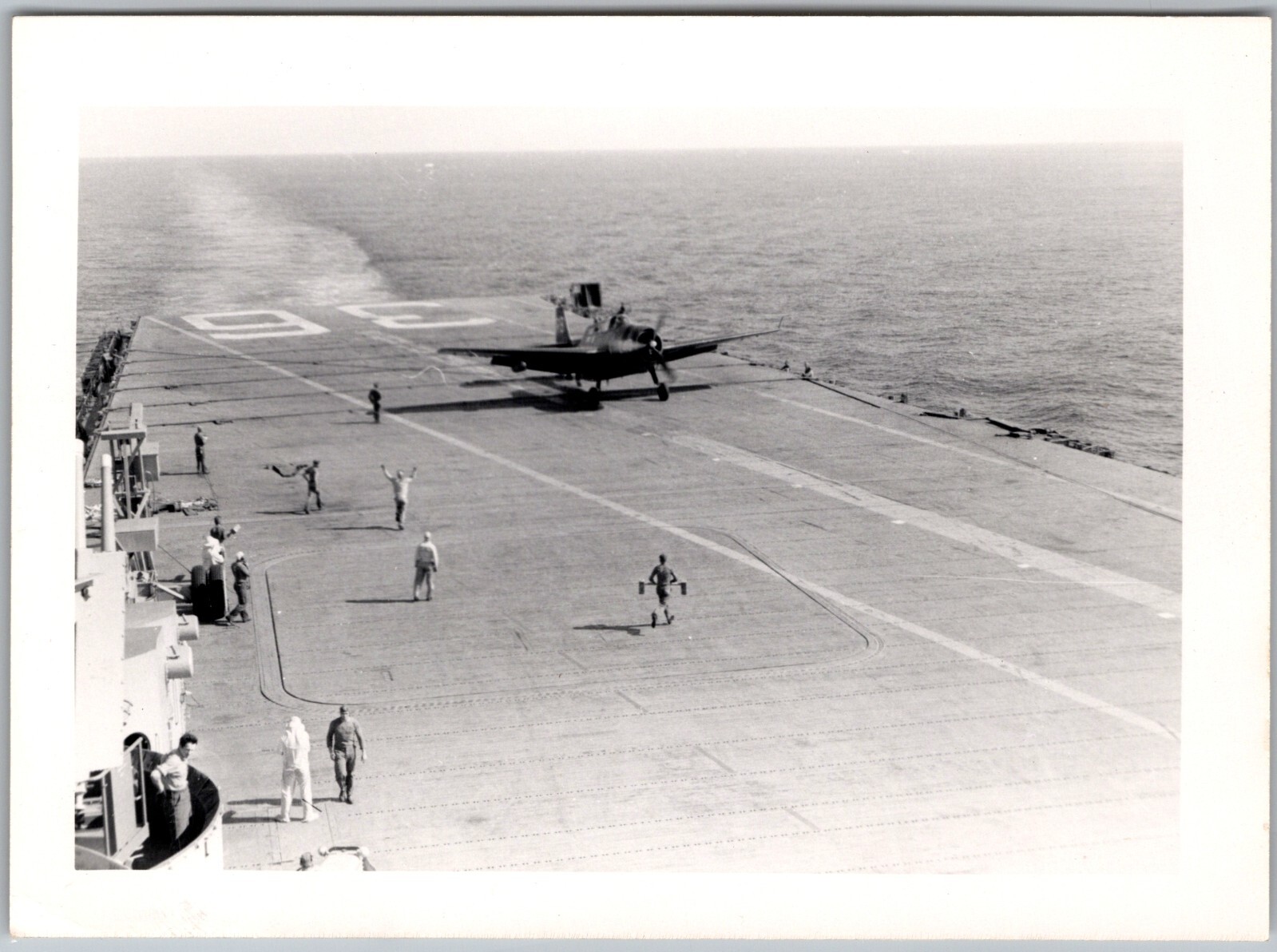 15 B&W SNAPSHOTS CIRCA 1950s AIRCRAFT CARRIER, HELICOPTERS, FIGHTER PLANES LOT — additional view