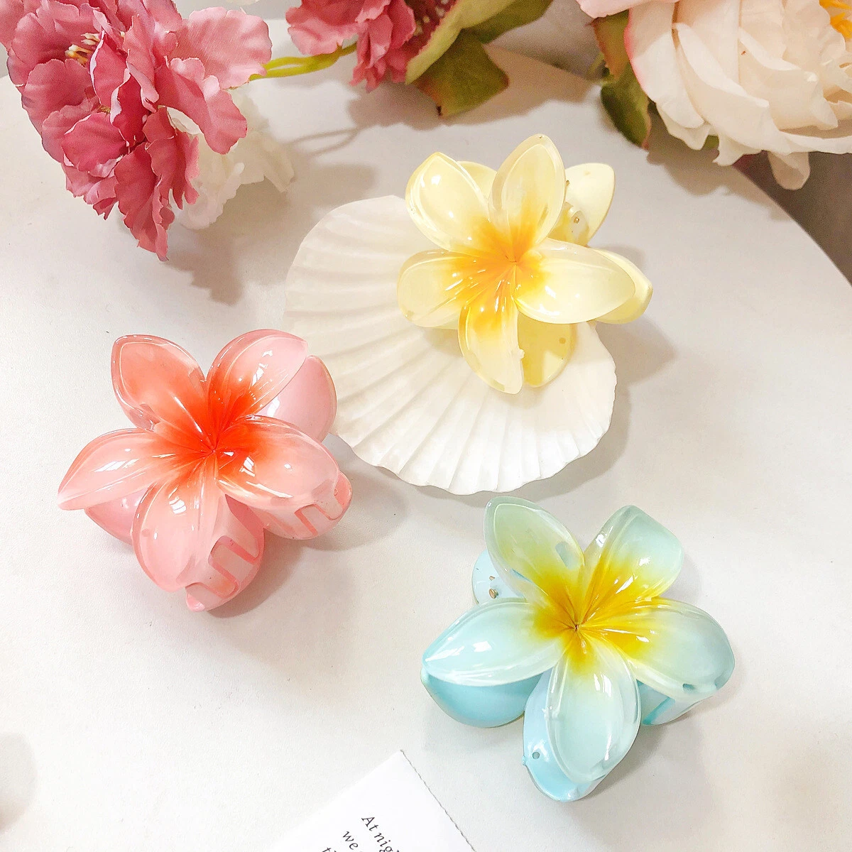 Plastic plant 2024 hair clip