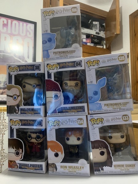 Selling Good Condition funko pop Harry Potter, Contact For More Information