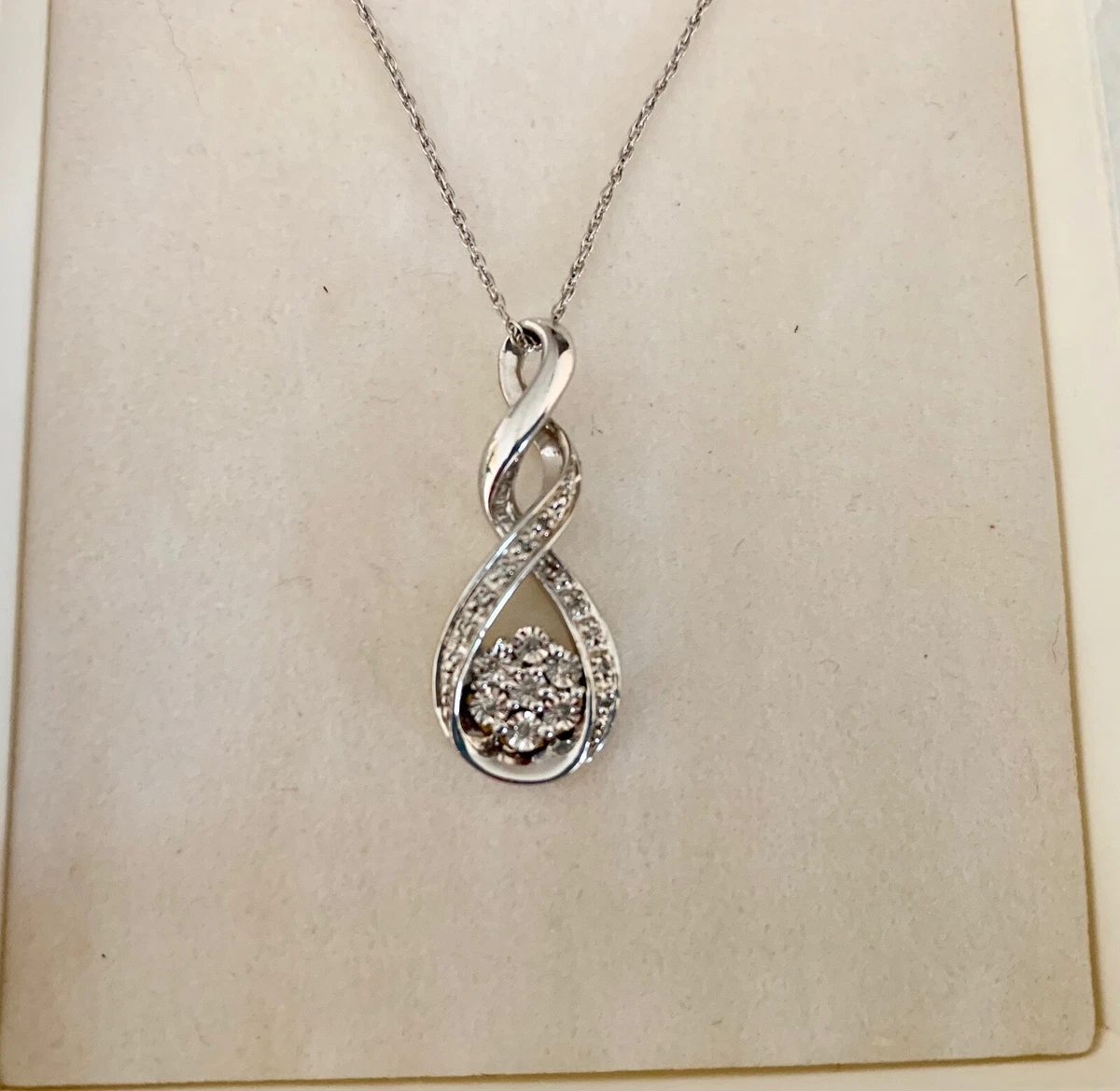 Kay Jeweler Diamond Infinity Ribbon Pendant Necklace 18