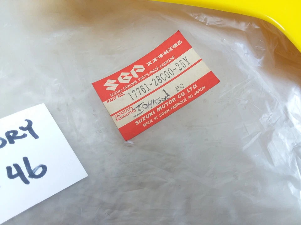 Cubierta de cubierta del radiador del tanque de combustible diestro y derecho para Suzuki RM250 y RMX250 1989-1996 NOS de colección Foto 3 de 4