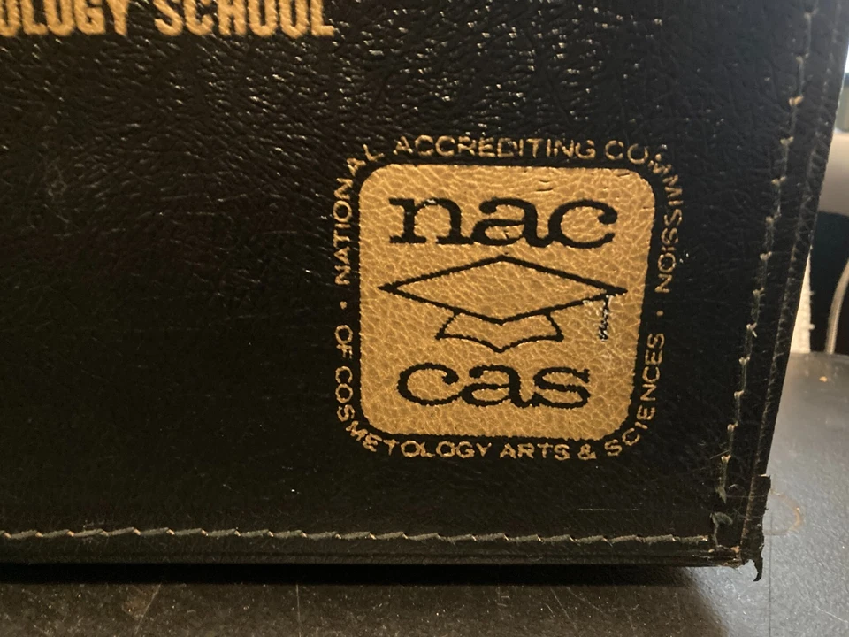 复古 1969 美女学校美容学生套装套装套装 Pivot Point 芝加哥 — 第 2/4 张图片