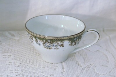 NORITAKE FELLICIA 6977 JAPAN BLUE ROSES 2 3/8''h Flat Coffee Tea Cups Set of 2