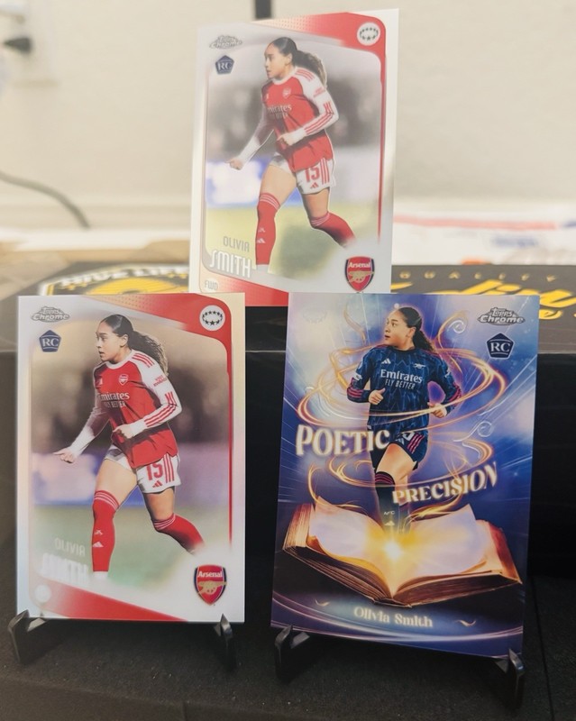 2025-26 Topps Chrome Olivia Smith Arsenal Lot Of 3 Poetic Insert, Refractors RC