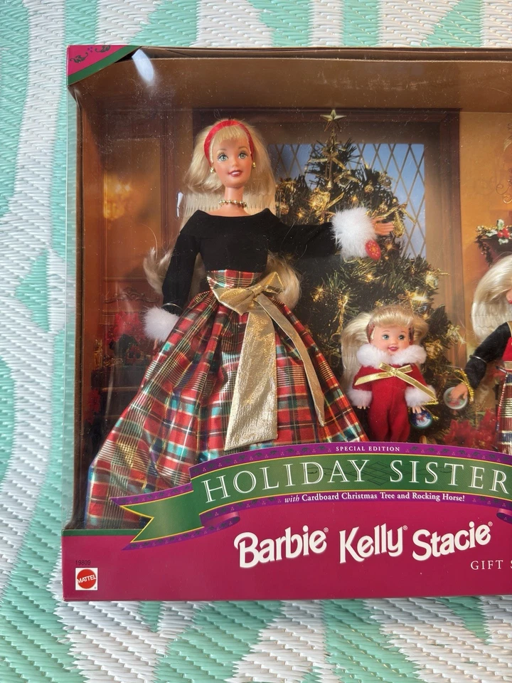 Подарочный набор для куклы Holiday Sisters Barbie Kelly & Stacie 1998 Mattel 19809 - Изображение 2 из 4