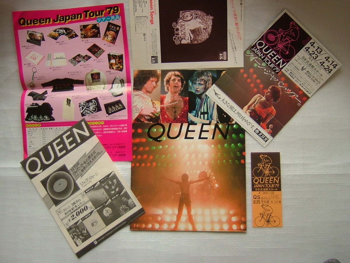 Queenジャパンツアーチケット QUEEN JAPAN TOUR TICKET FLYER WITH 28PAGE TOUR BOOKLET | eBay