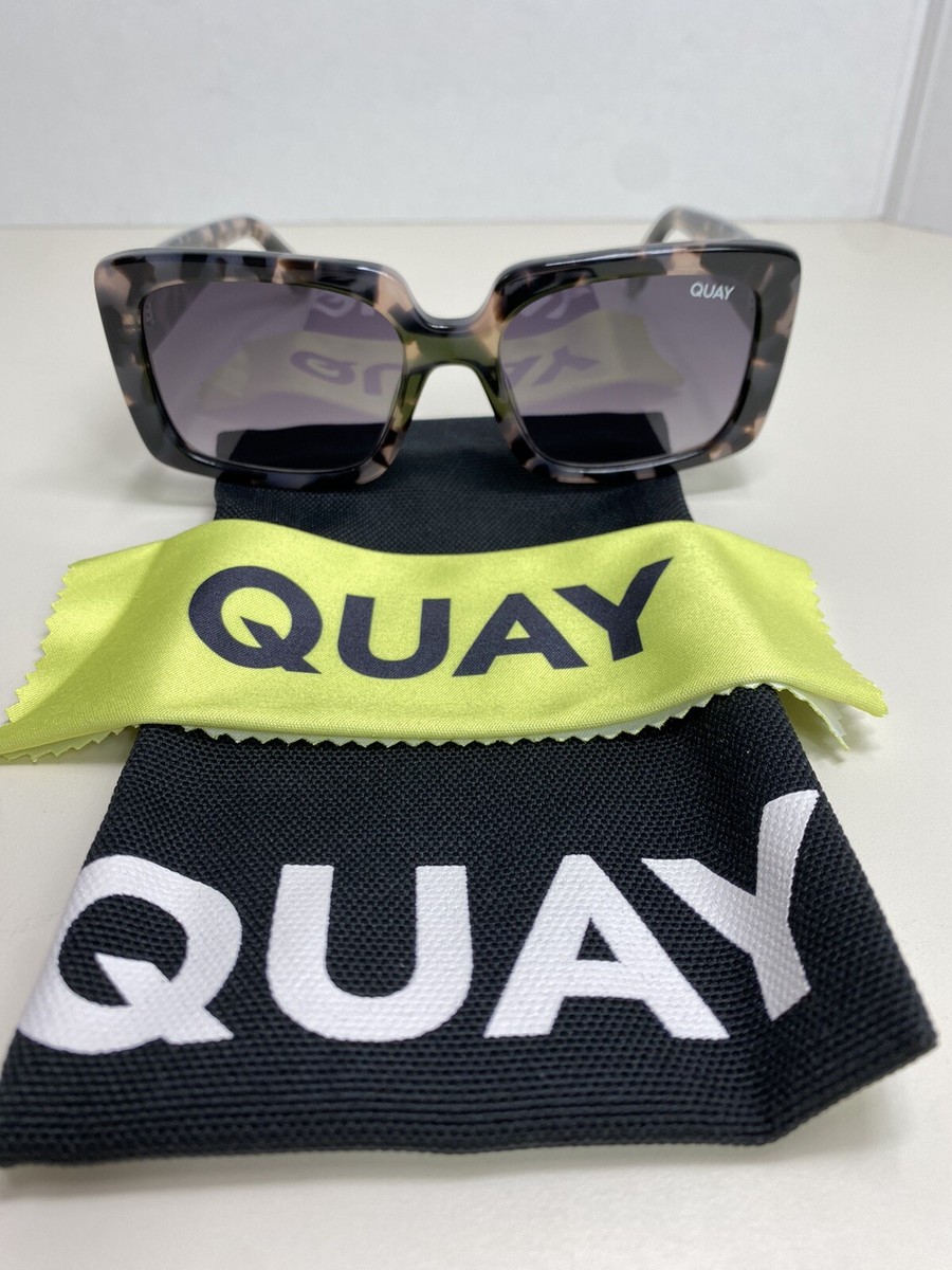 Quay Australia Total Vibe Mini Milky Tortoise Smoke Lens  display picture 2