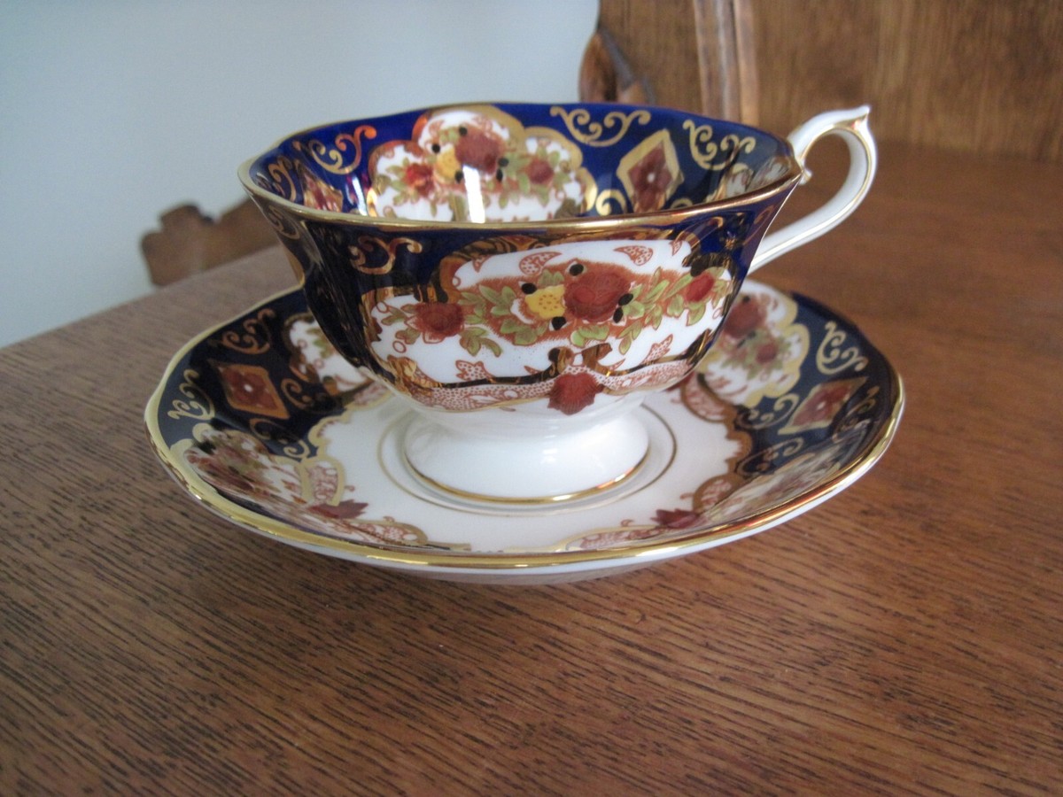 Vintage Royal Albert Bone China England Heirloom Crown Mark Tea