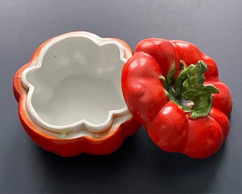 ROYAL BAYREUTH TOMATO PORCELAIN LIDDED SUGAR BOWL - Picture 7 of 8