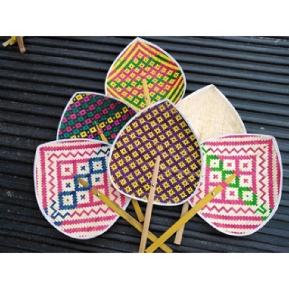 Ventilador Bambú Tailandés Mano Multicolor Enfriamiento Mosquitos Repelente Regalo Recuerdo De Colección Foto 3 de 4