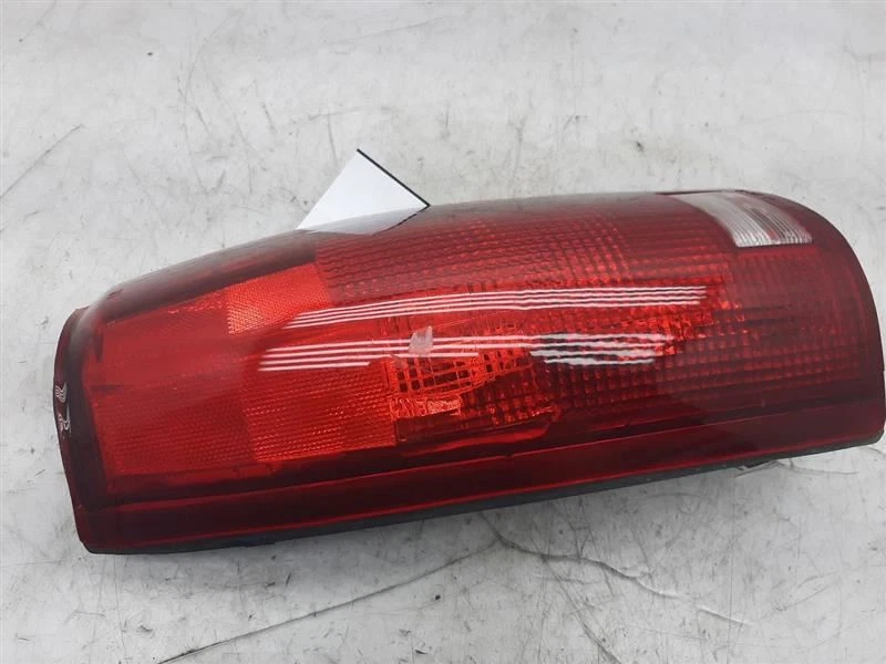 Luz trasera izquierda conductor camioneta Chevrolet 2500 90-00 05977867 Foto 2 de 4