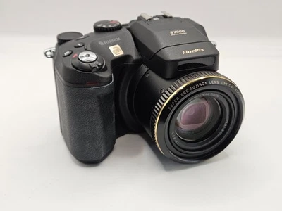 FujiFilm FinePix S7000 Digitalkamera, schwarz, guter Zustand - Bild 1 von 4