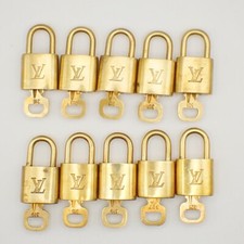 LOUIS VUITTON LV 10 Set Padlock Key Bag Charm Cadena Gold Plated France 33YF662