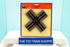LIONEL 65020 O-27 GAUGE 90 DEGREE CROSSOVER. NEW IN PACKAGE.