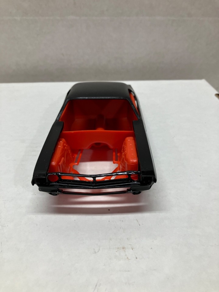 VINTAGE ORIGINAL 1971 MPC 1/25 SCALE DODGE CHALLENGER JUNKYARD PARTS