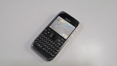 Nokia E72 Original Unlocked 3G WIFI GPS Bluetooth 2.4 in 5MP