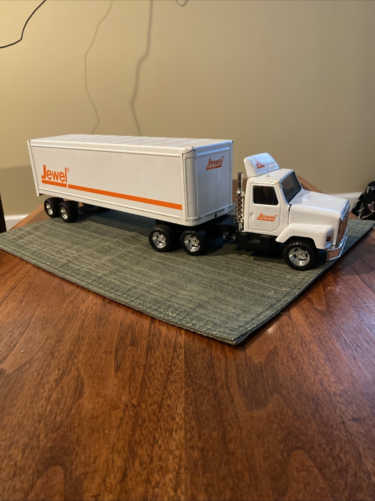 Vintage ERTL Steel 20 Inch Long Jewel Semi Truck And Trailer