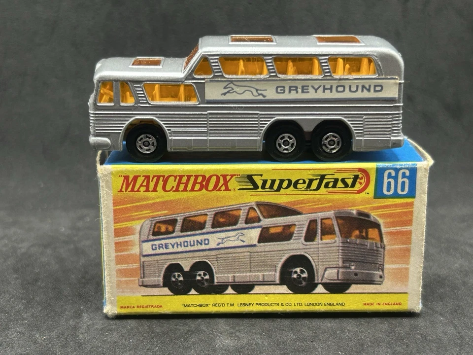 Matchbox Superfast MB66 A3 Greyhound Bus MINT w *Rare Pink Base* with Type G Box - Image 3 of 4