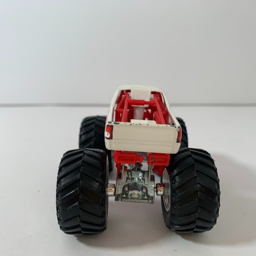Hot Wheels Monster Jam Monster Truck Arachnophobia #30 Spider 2005 Die Cast Car - Picture 3 of 8