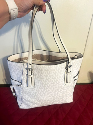 Michael Kors Signature MK Logo Zip Tote Bag White Silver Hardware Double Handles