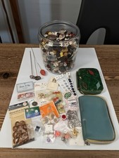 Large Lot Of Buttons Incl. Bakelite Metal Wood Vintage And Other Sewing Crafts.