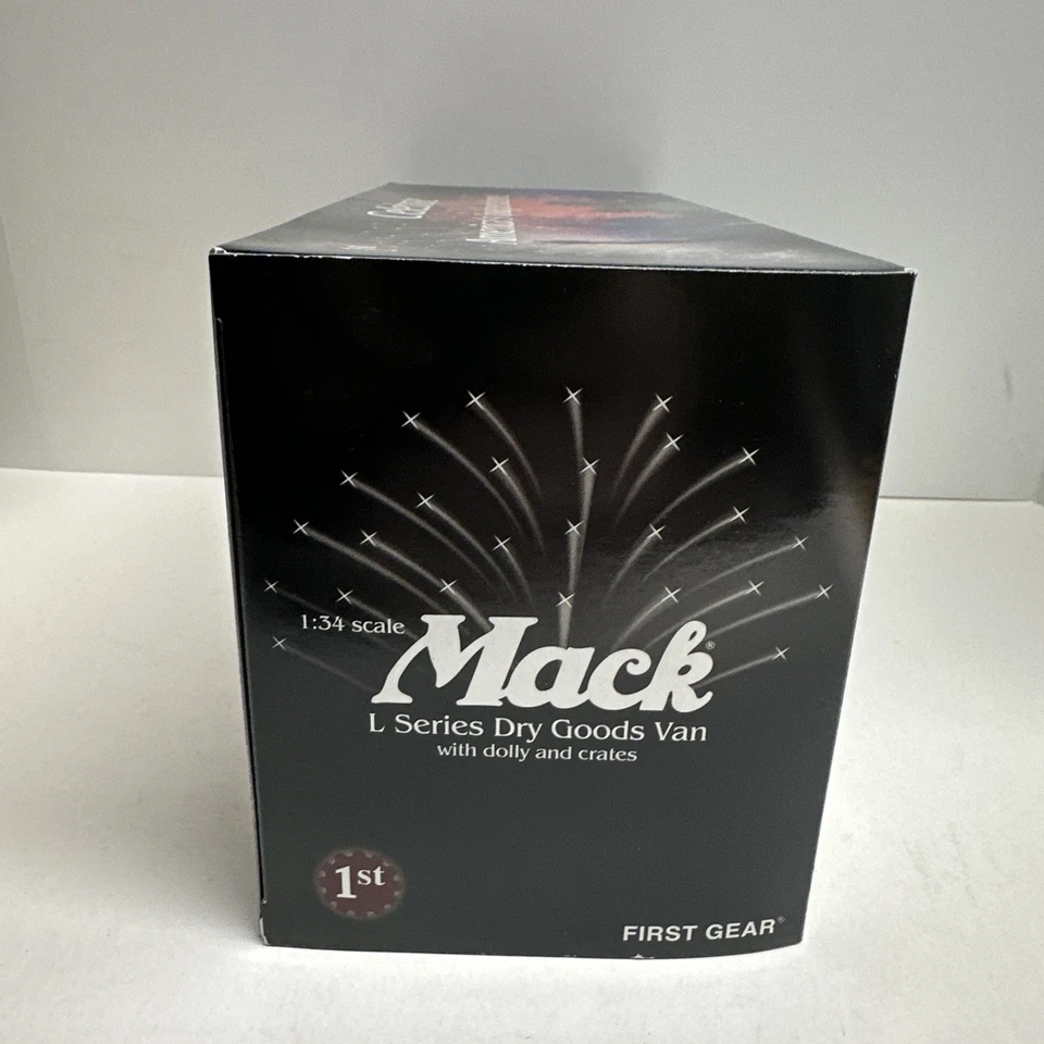 FIRST GEAR 19-3248 MACK SERIE L LIBERTY FUEGOS ARTIFICIALES ARTÍCULOS SECOS FURGONETA 1/34 BANDERA DE EE. UU. Foto 3 de 4