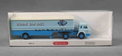 WIKING 051330/0513 30 H0,1:87 Koffersattelzug (Int. Harvester) Global Van Lines