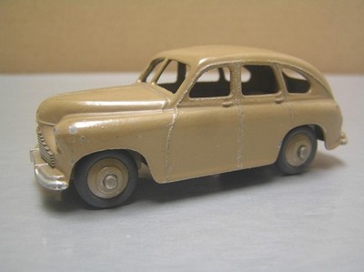 Dinky Toys 40E 153 Standard Vanguard early model with open rear wheel arch VGC