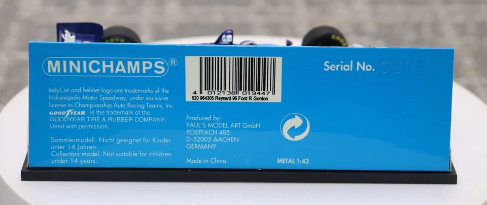 Carro de corrida Paul’s Model Art Minichamps Robby Gordon Reynard 1:43 Indy - Imagem 3 de 4