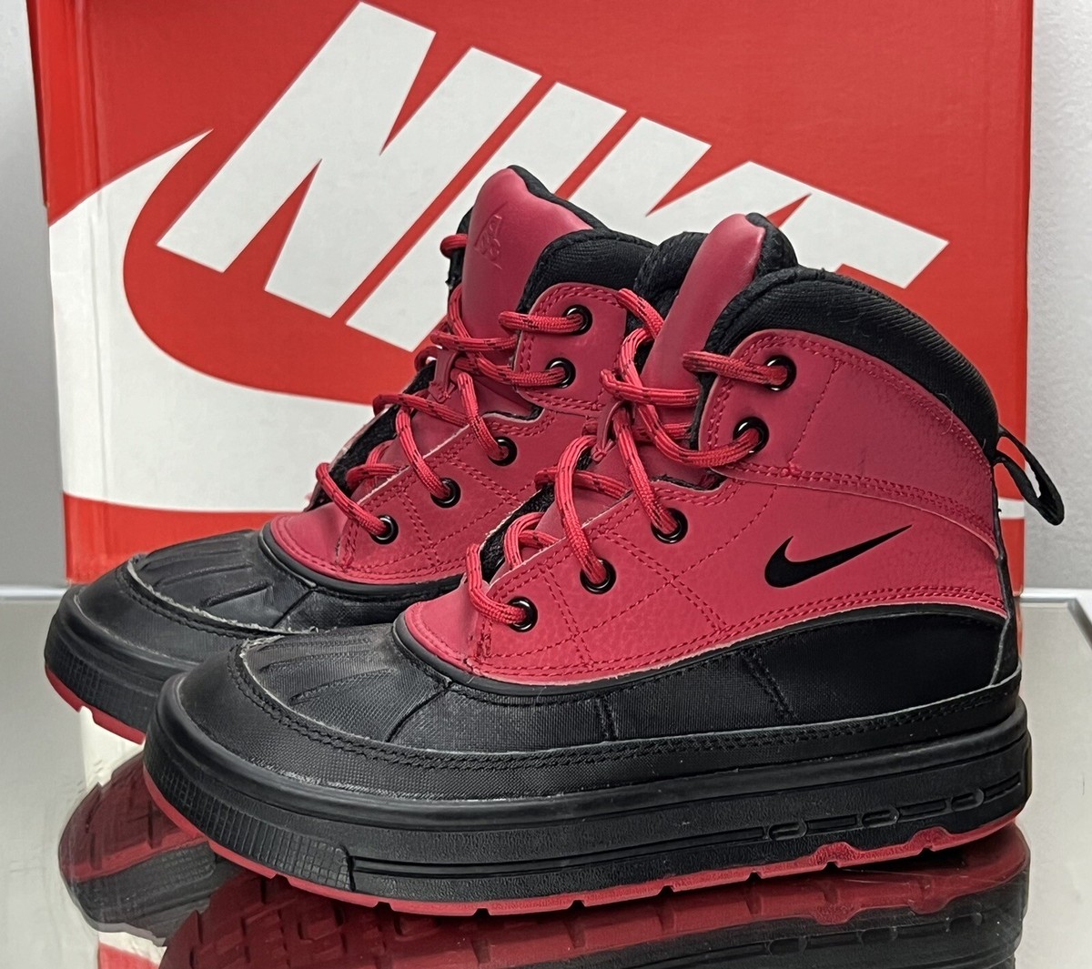 Nike Snow Boots Youth Woodside 2 High Distance Red Black Shoes