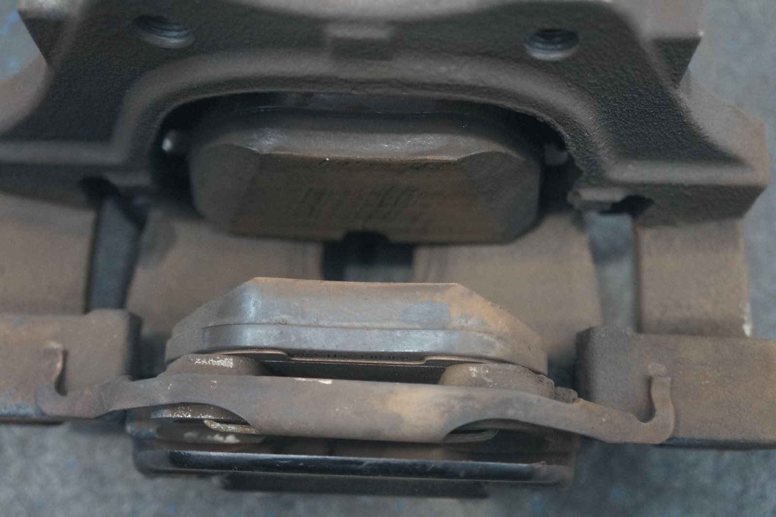 Rear Right Brake Caliper & Bracket 34216789716 Rolls Royce Ghost Series I 2010