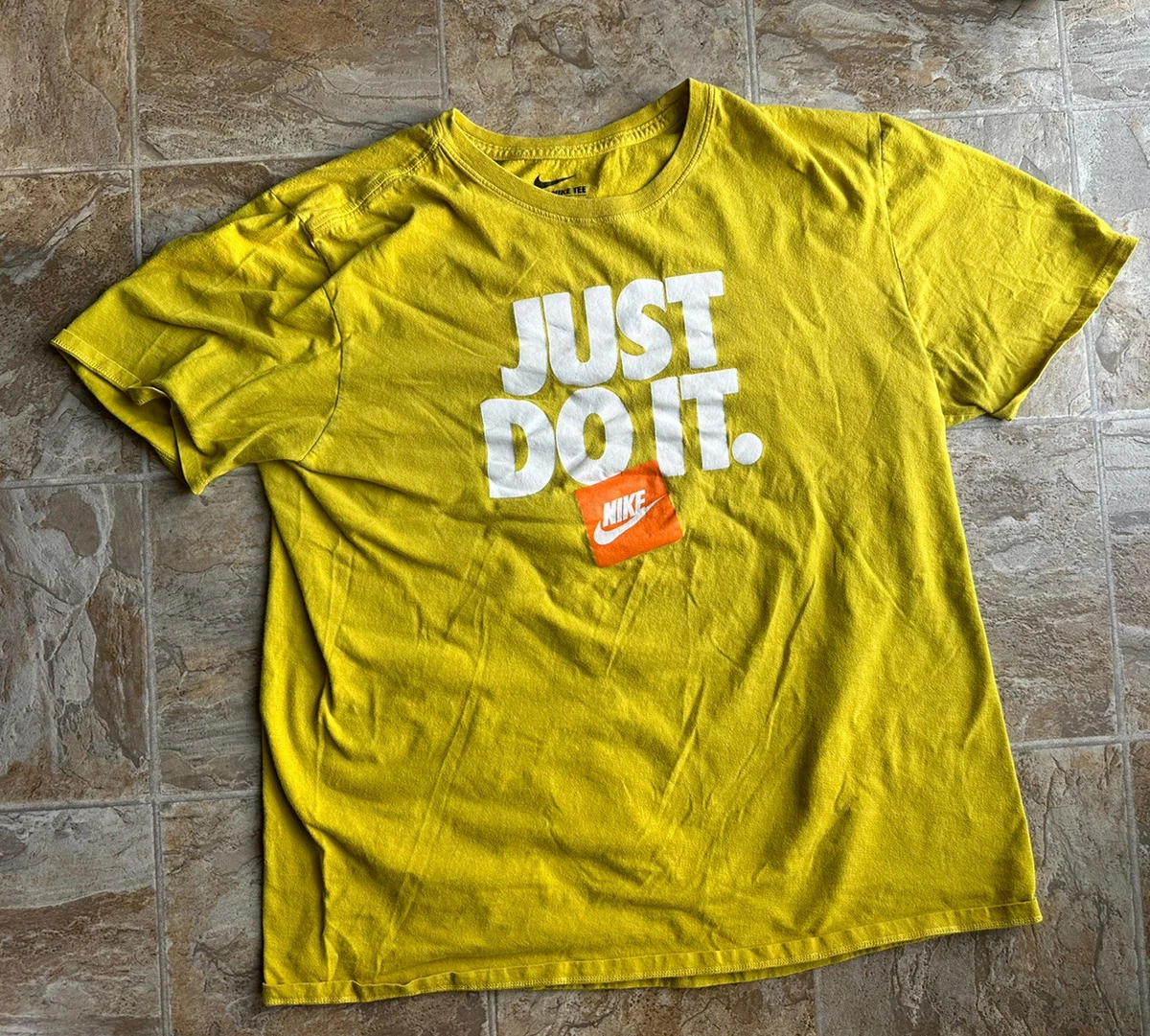 Nike mustard yellow best sale shirt