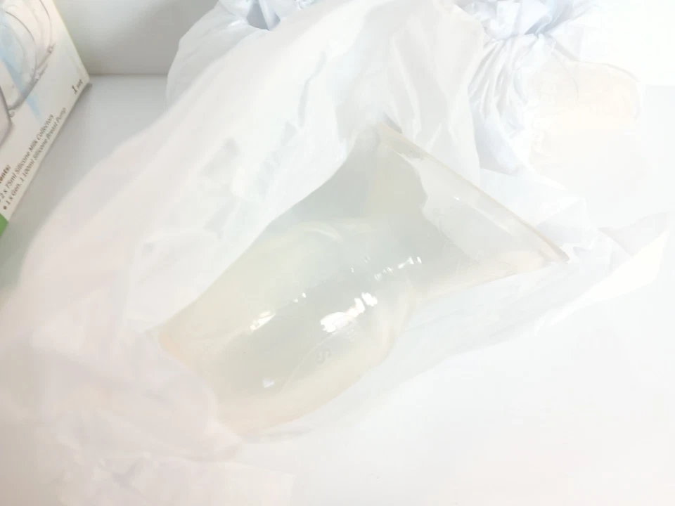 Haakaa Silicone Breast Pump and Milk Collector Set BPA-Free - Image 3 of 4