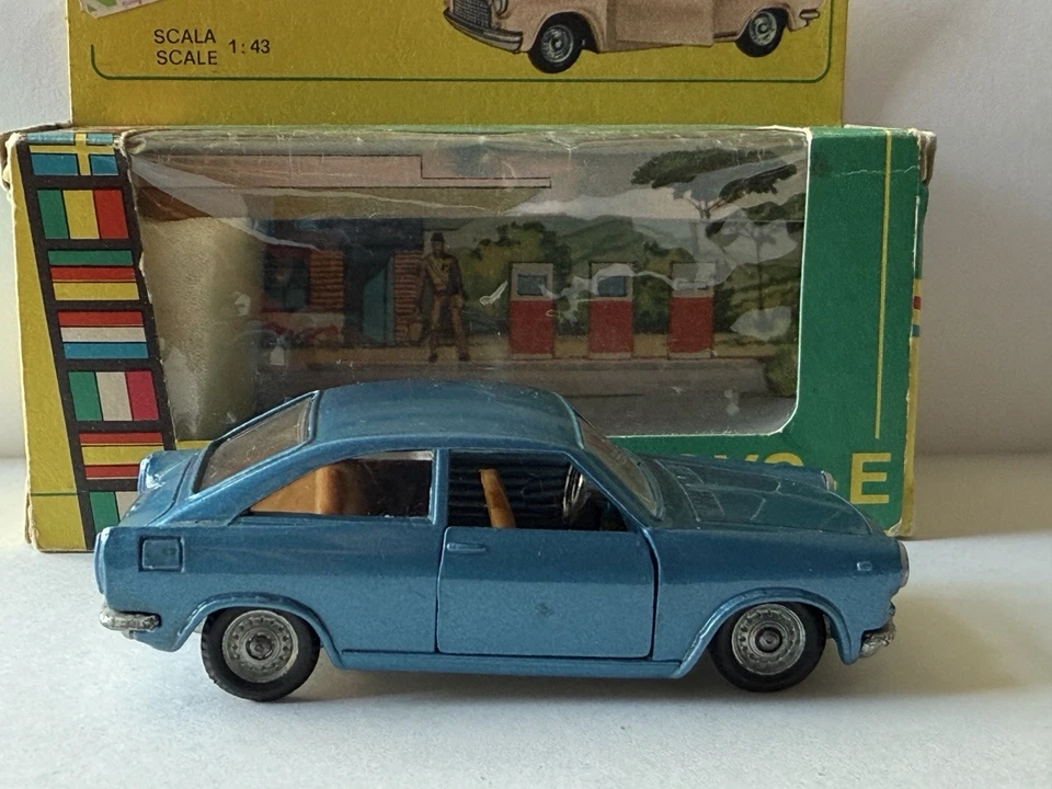 Politoys E 548 Autobianchi Primula Coupe 1:43 Italy - Image 2 of 4